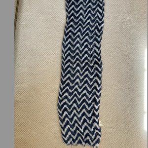 100% Linen Navy Blue and White Rectangular Scarf